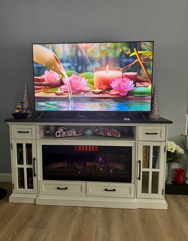 Building Photo - 521 Walnut Hill Rd