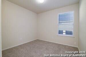 Building Photo - 10374 Oakwood Crest