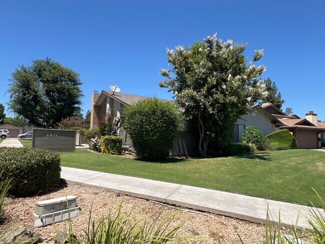 Building Photo - 6811 Klamath Way