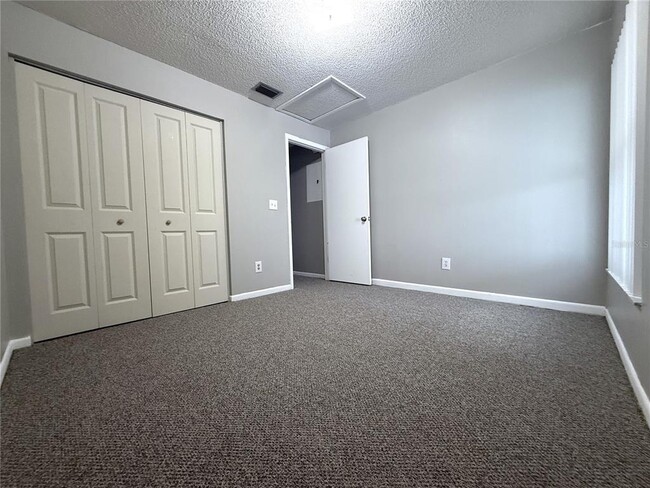 Building Photo - 5006 Parkhill Dr