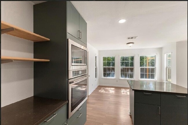 Building Photo - 1605 Balsam Way