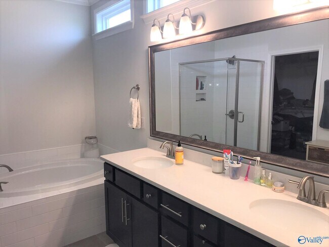 Building Photo - 144 Count Fleet Ct