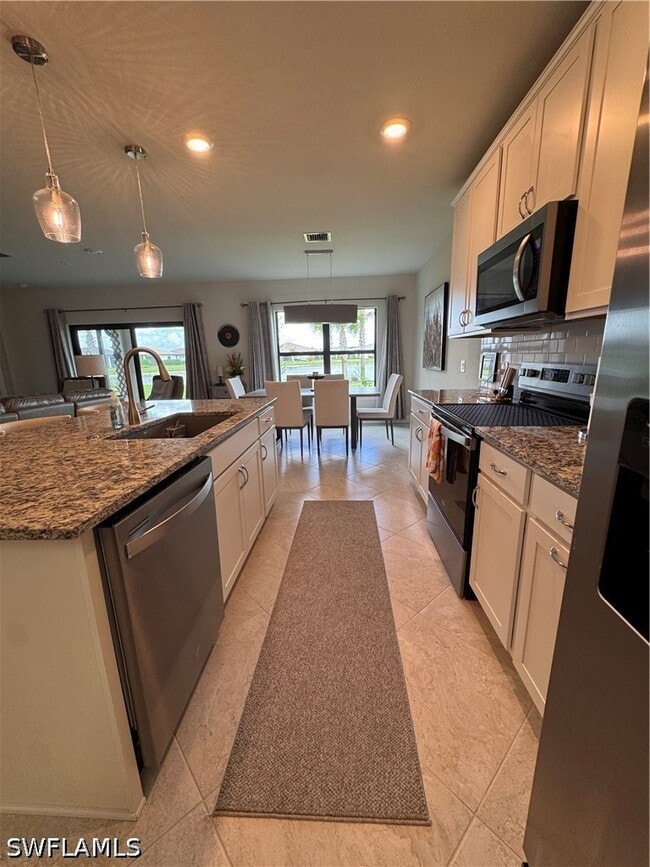 Building Photo - 6205 Harmony Dr
