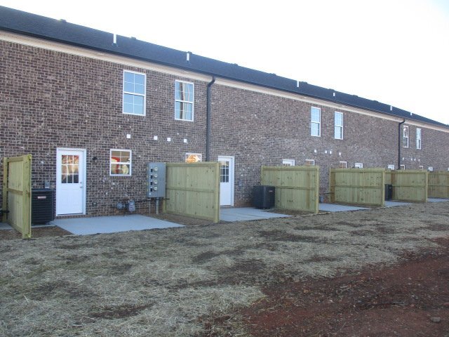 Building Photo - 1420 Commerce Dr