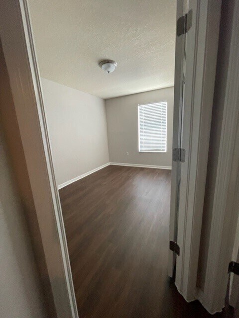 2nd bedroom - 407 Belle Montclair Loop
