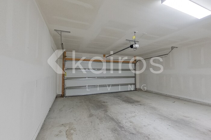 Building Photo - 116 SANTIAGO COURT