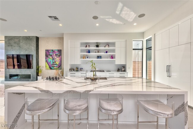 Building Photo - 702 Blackrock Rim Dr