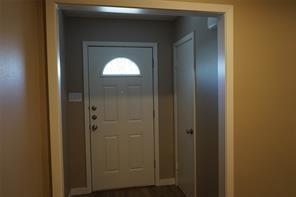 Building Photo - 2416 Roosevelt Dr