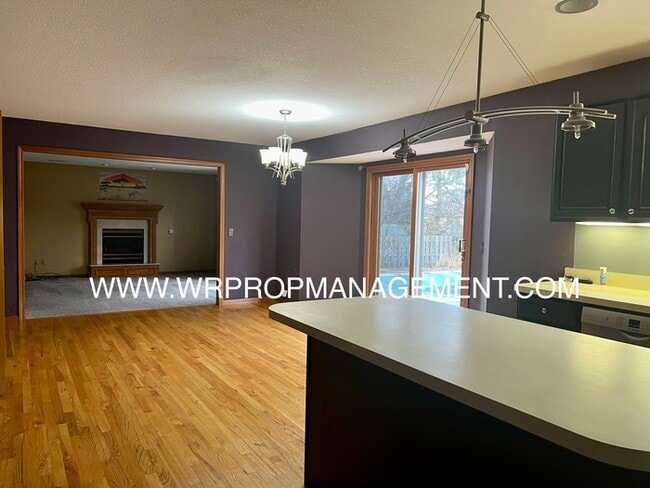 Building Photo - 3535 Williamsburg Dr