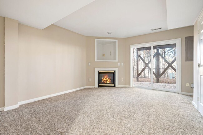 Building Photo - Delta Ridge Darling!  Available Now!  3BR Plus Den!