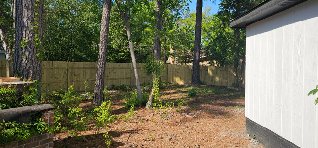 Building Photo - 101 Woodgate Dr
