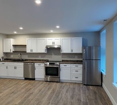 Building Photo - 144 N Main St