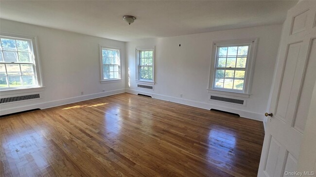 Building Photo - 98 S Hamilton St