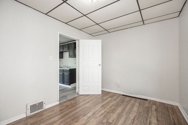 Building Photo - 3408 E 140th St