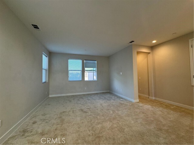 Building Photo - 211 Pin Ln