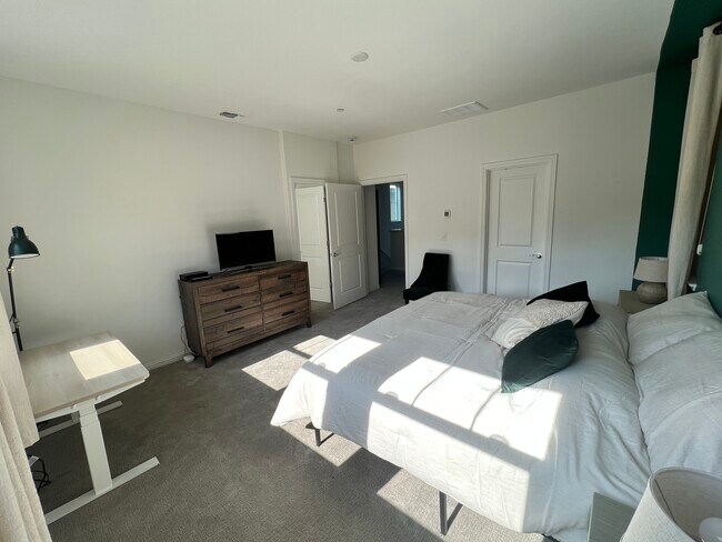 Building Photo - 24157 Amaranth Loop