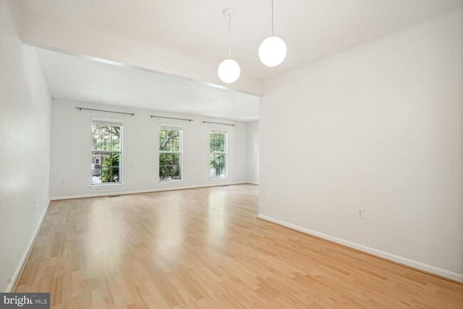 Building Photo - 9909 Hemlock Woods Ln