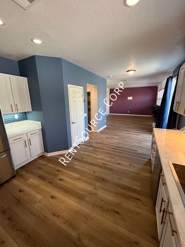 Building Photo - 37515 Limelight Way