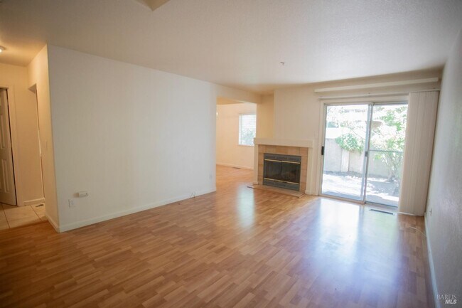 Building Photo - 1549 Monarch Pl