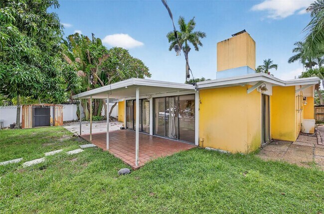 Building Photo - 2606 Gulfstream Ln