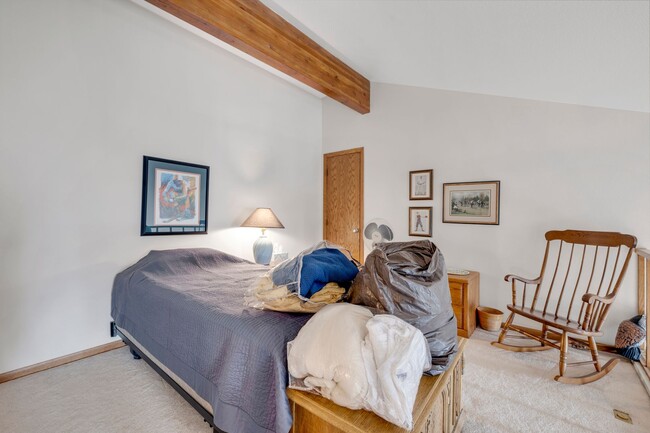 Building Photo - WINTER RENTAL-Buffalo Village-2 Bedroom Pl...
