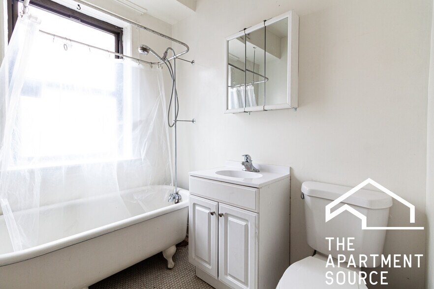 Building Photo - 4112 N Broadway St