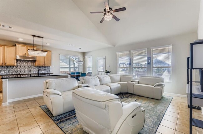 Building Photo - 19433 Colgin Dr