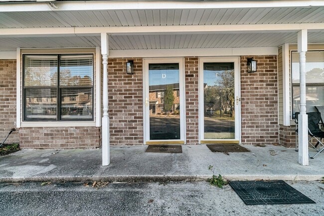 Building Photo - 6247 Lucille Dr