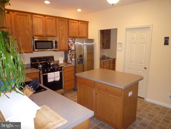 Building Photo - 254 Yorktown Ct