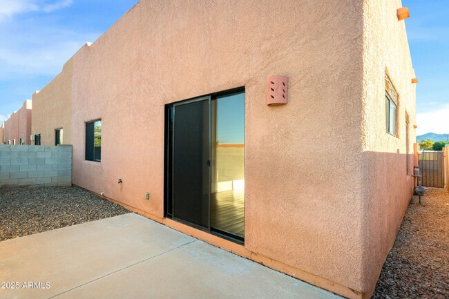 Building Photo - 813 Ocotillo Dr