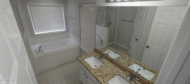 Building Photo - 1035 Beckingham Dr