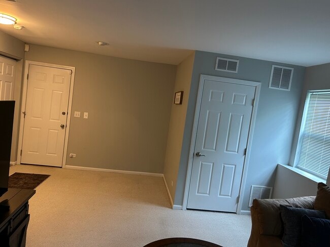 Building Photo - 751 Pheasant Run