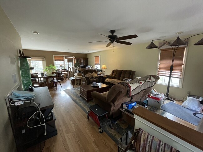 Building Photo - 6108 N Willow Pond Dr