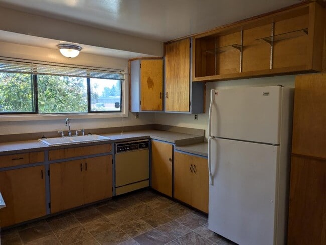 Building Photo - 2055 NW Beca Ave