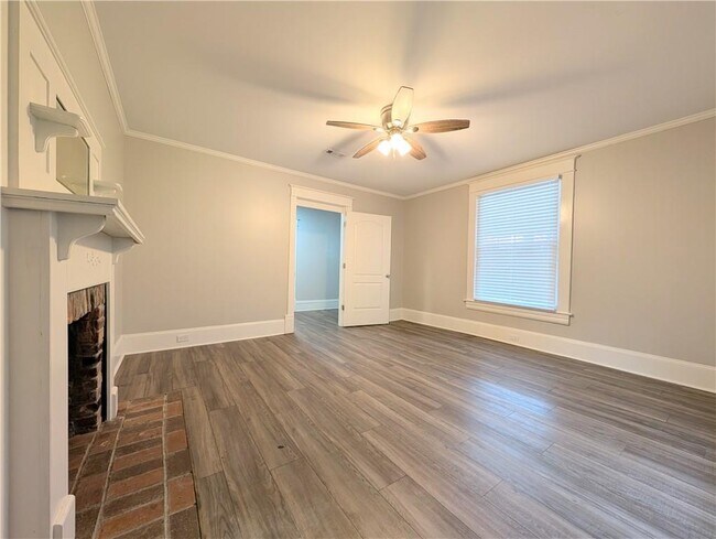 Building Photo - 1716 Thompson Ave