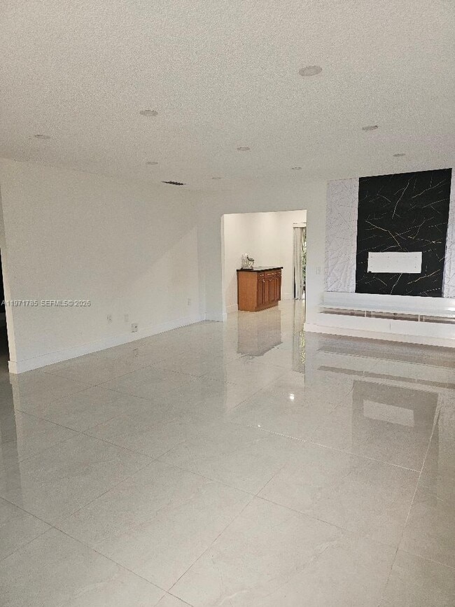 Building Photo - 20543 SW 92 #20543 Cutler Bay, FL 33189