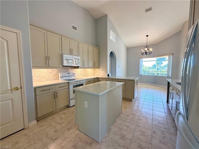 Building Photo - 1700 SW 30th Terrace