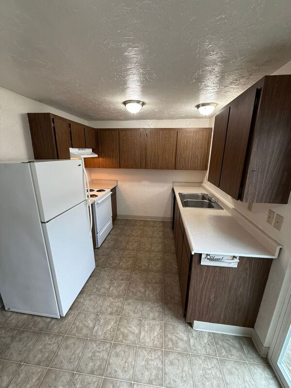 Building Photo - 2501 SW Pickford St