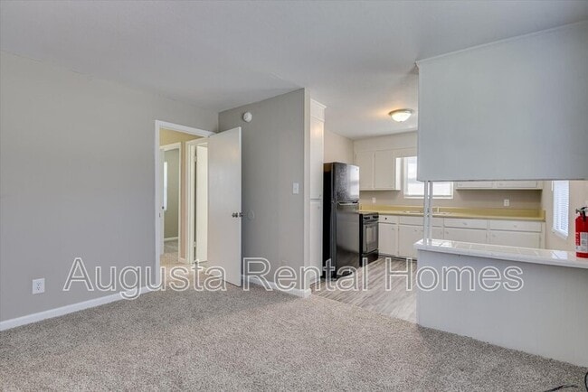 Building Photo - 325 B Verdery Drive