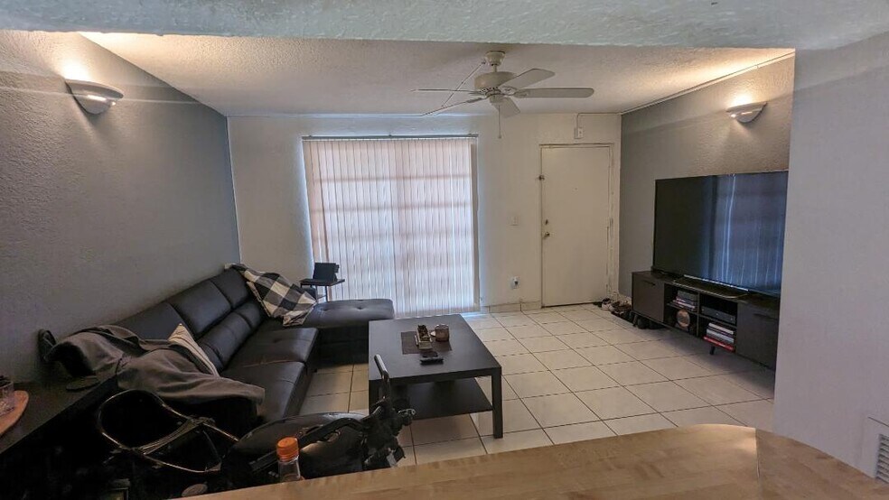 Building Photo - 7151 Miami Lakes Dr