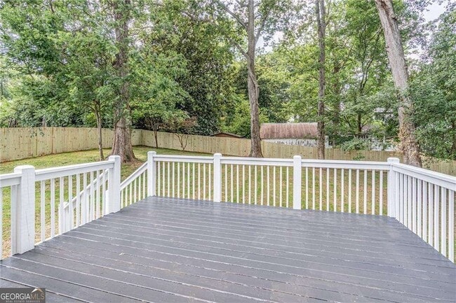 Building Photo - 605 Blake Ave SE