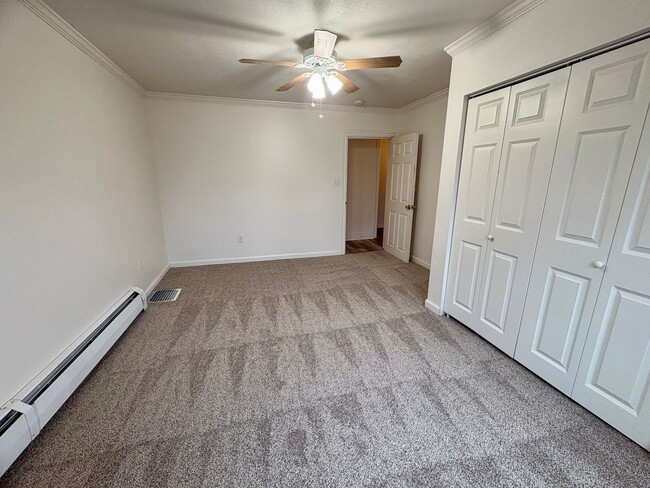 Building Photo - 3 Bedroom 1 Bathroom in Lebanon!