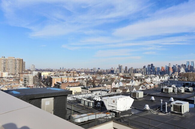 Building Photo - 123 44th St