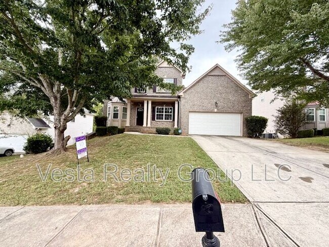Primary Photo - 605 Applegate Ln