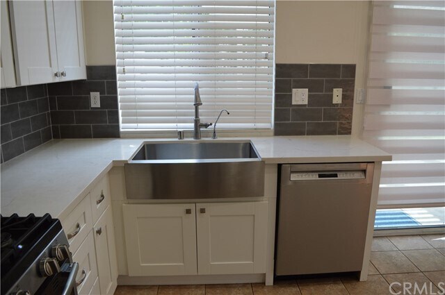 Building Photo - 15272 Rousseau Ln