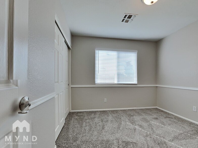 Building Photo - 40167 N Costa Del Sol Dr