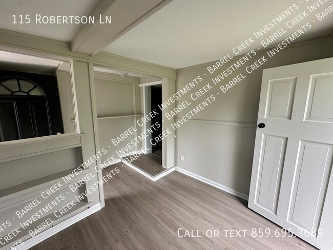 Building Photo - 115 Robertson Ln