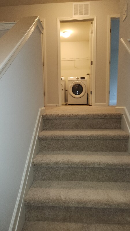 Building Photo - 2633 Taton Ct