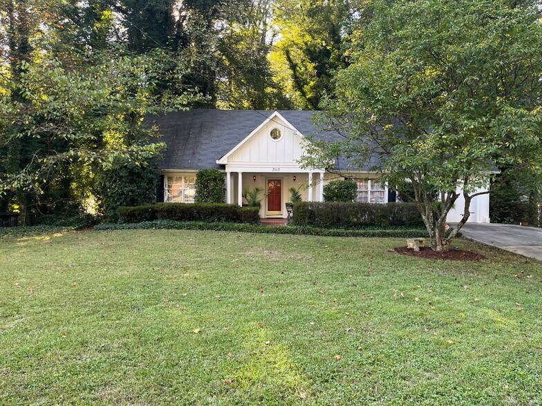 Building Photo - 3113 Dodson Dr