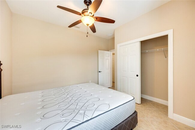 Building Photo - 13430 Kent St